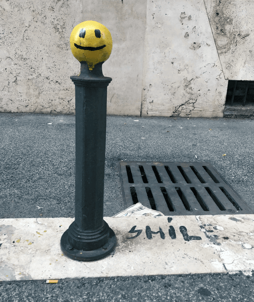 #016: 'SMILE!' - Street Art in Parioli neighbourhood, Rome.