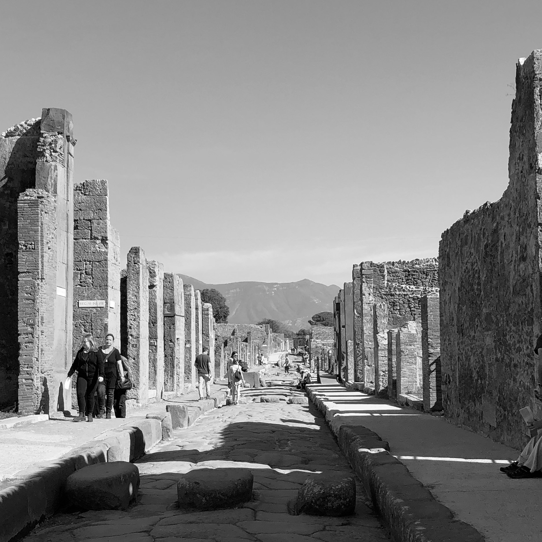 Busy_Streets_Pompeii