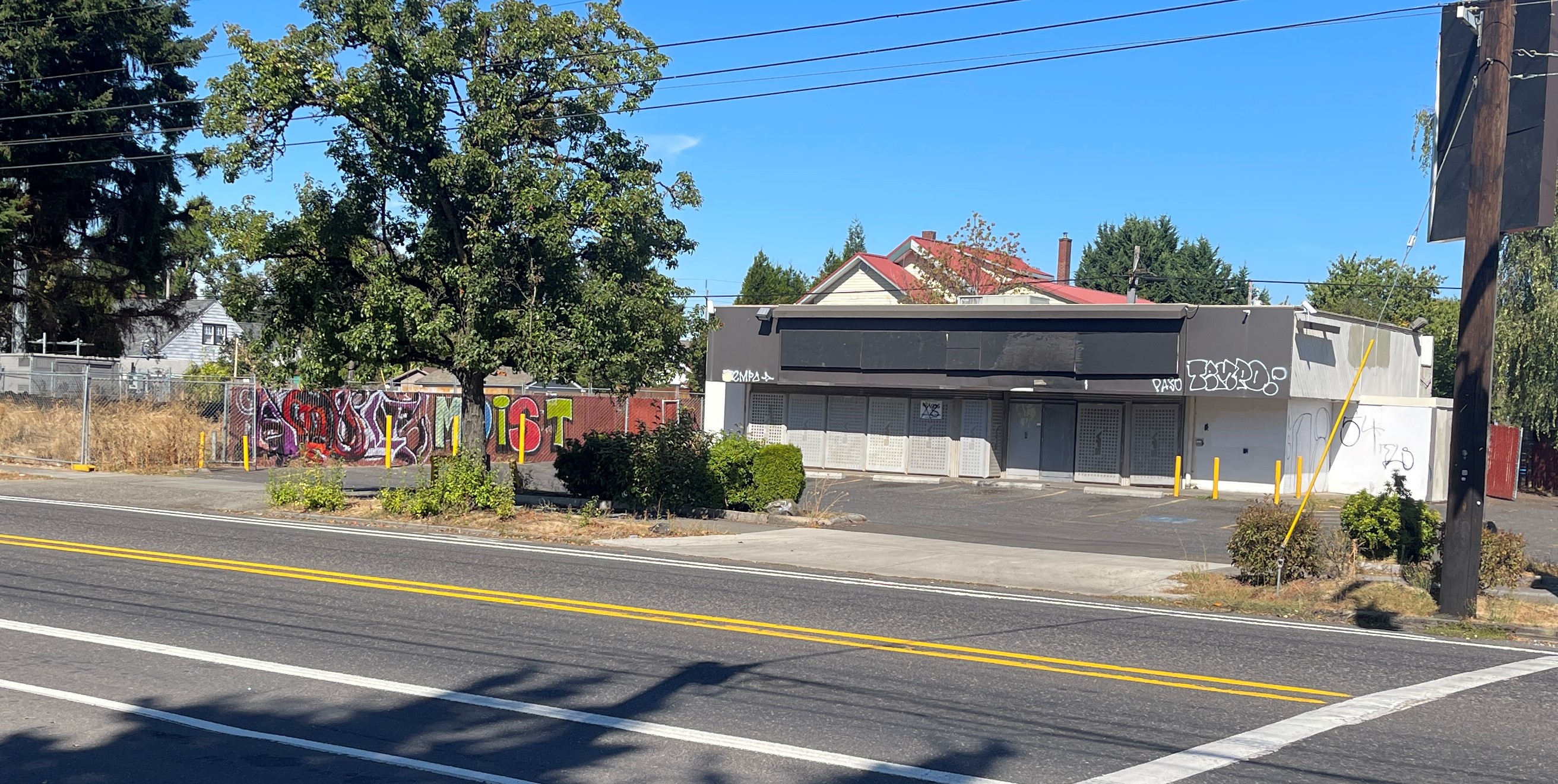 Abandoned 7-Eleven, Portsmouth.