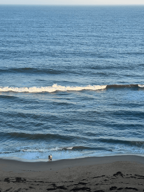 Virginia Beach Couple - The Atlantic - At The Ocean