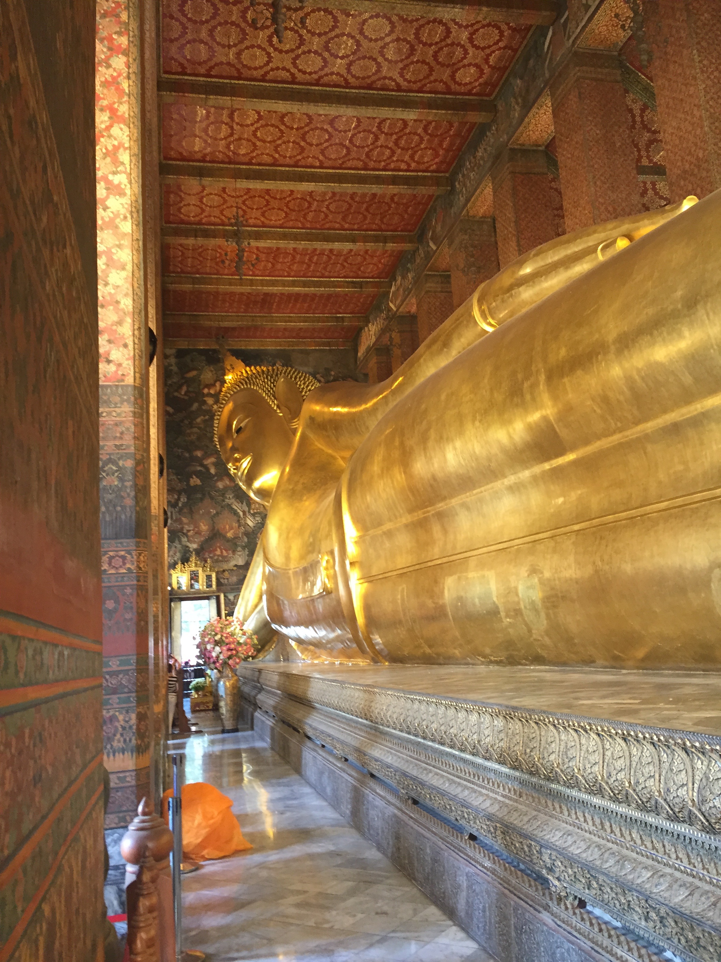 Buddha lying down | Gold | 