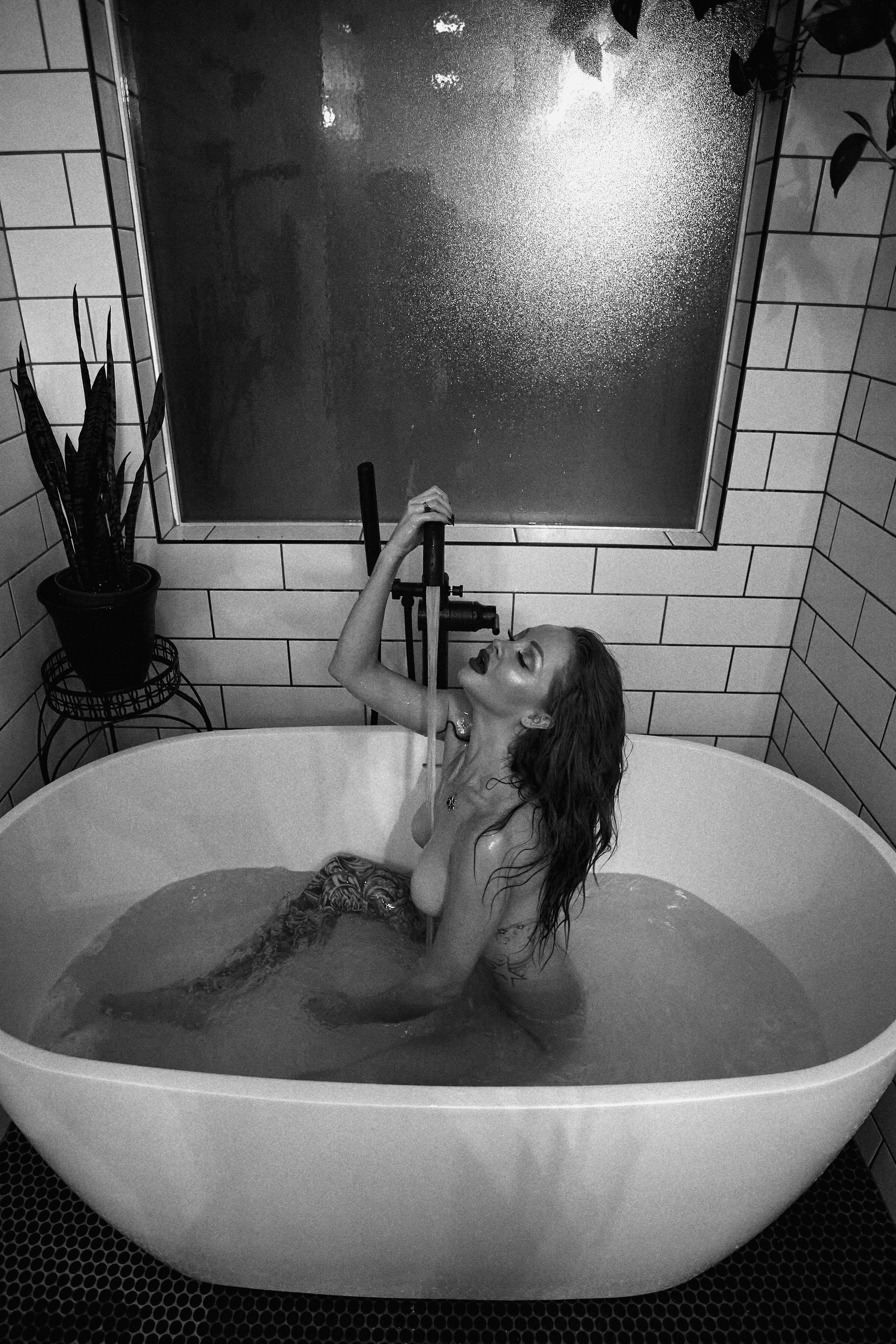 Freyja Rae, Midnight Bath II