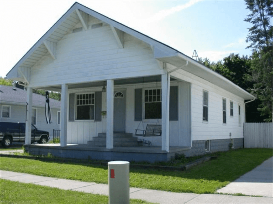 House for sale Marine City, Michigan (Safe area near the St. Clair