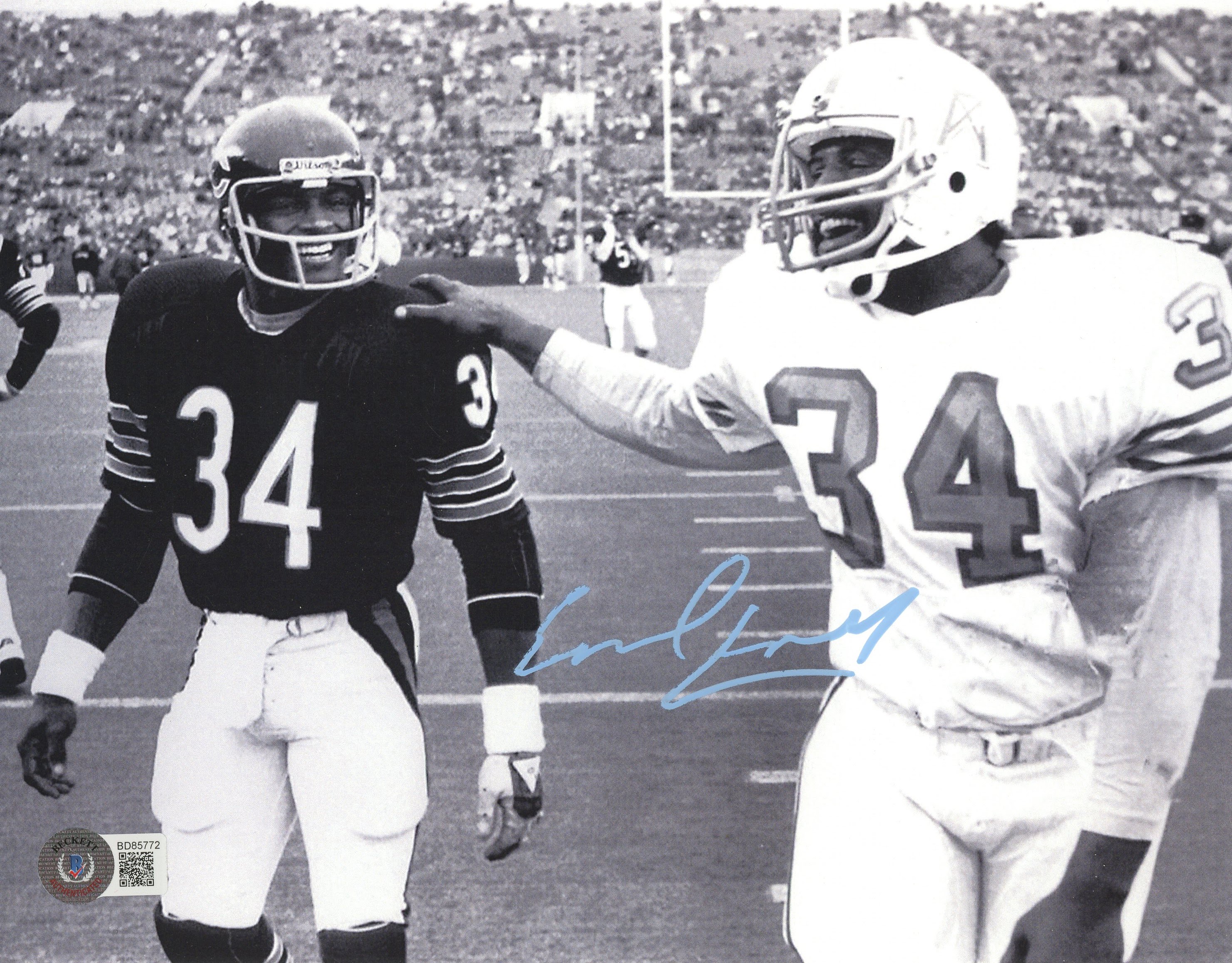 Earl Campbell Signed Black and WHite Certified By Beckett and QUEST Authentication NFT
