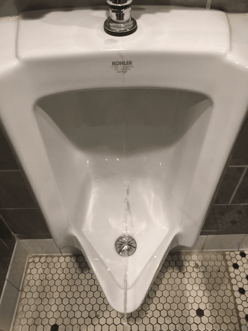 Urinal 5