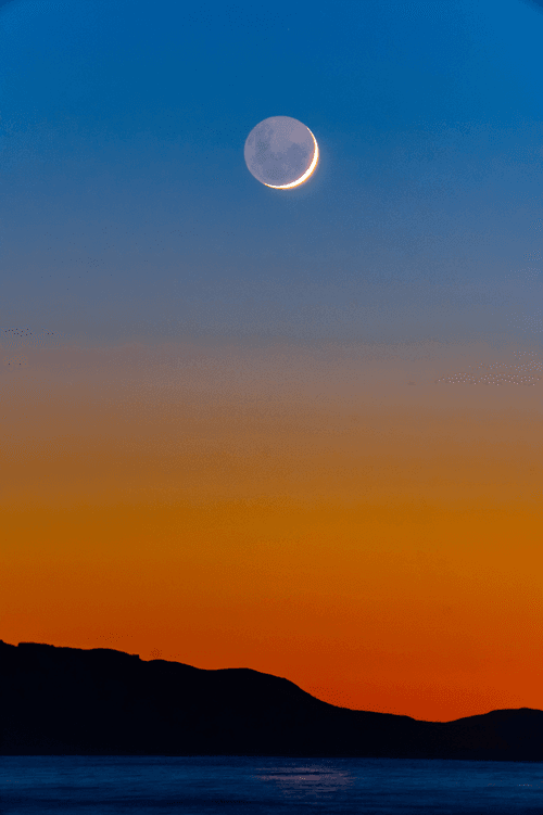 Omutu moonrise at dawn (360mm) Genesis