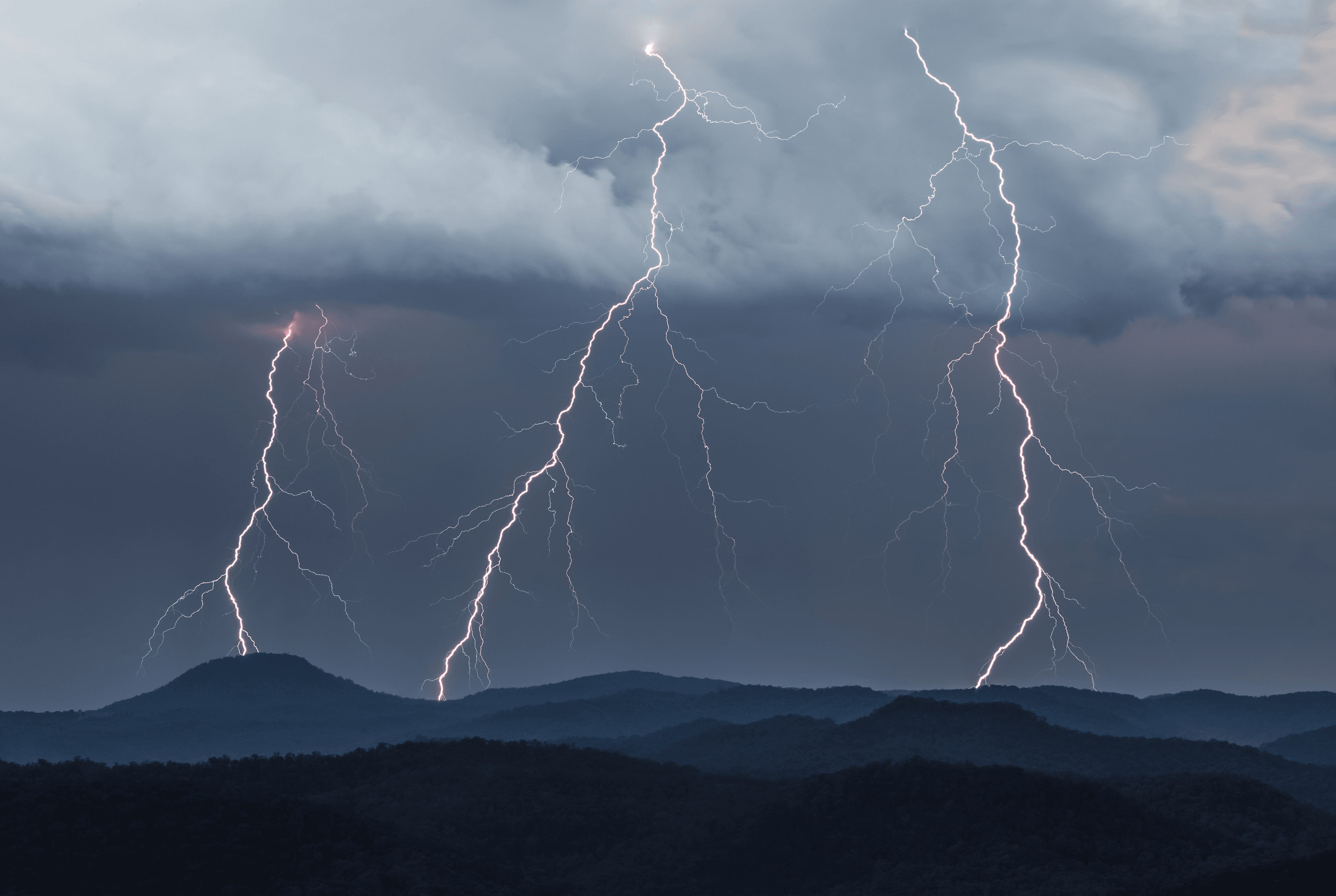 Lightning Strikes Thrice #21/34
