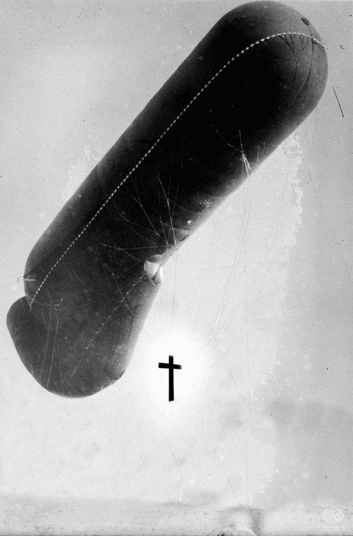 war381_the cross