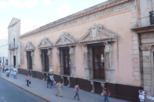 Fachada de la Casa de Montejo