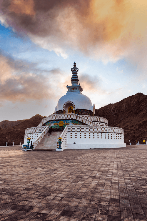 Shanti stupa