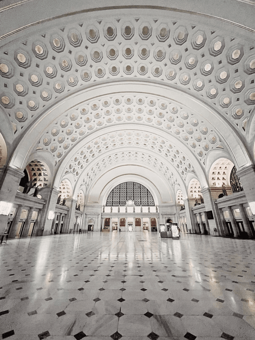 The empty train station 