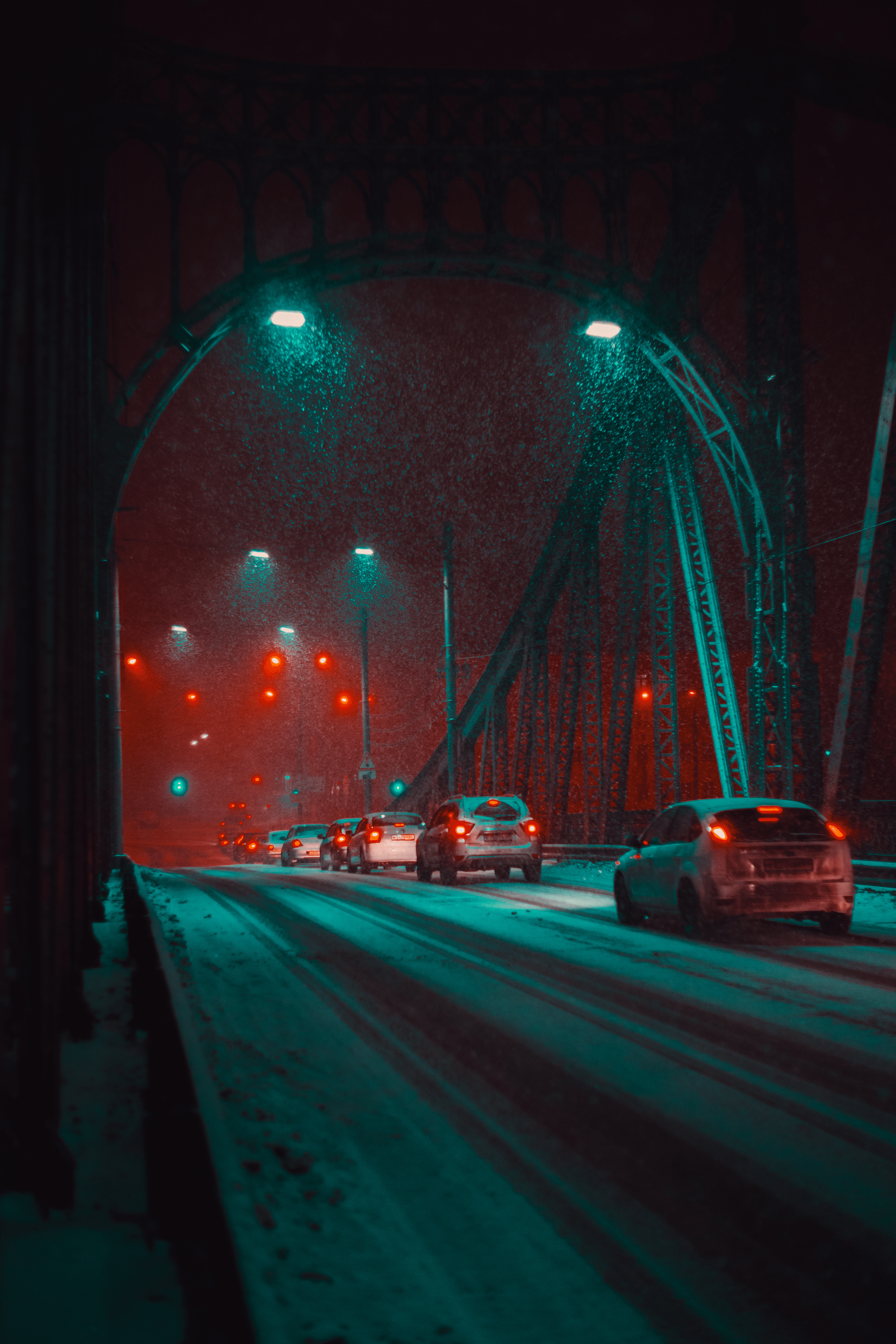 Red.Arch.Snowfall