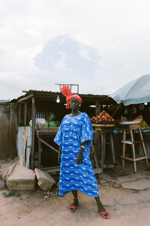 COLORFUL AFRICAN WOMAN