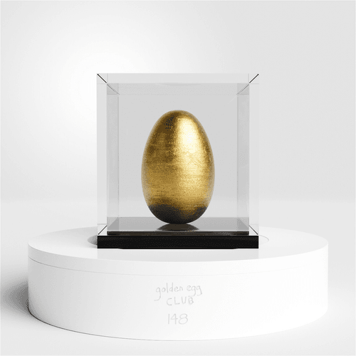 golden egg sculpture #148