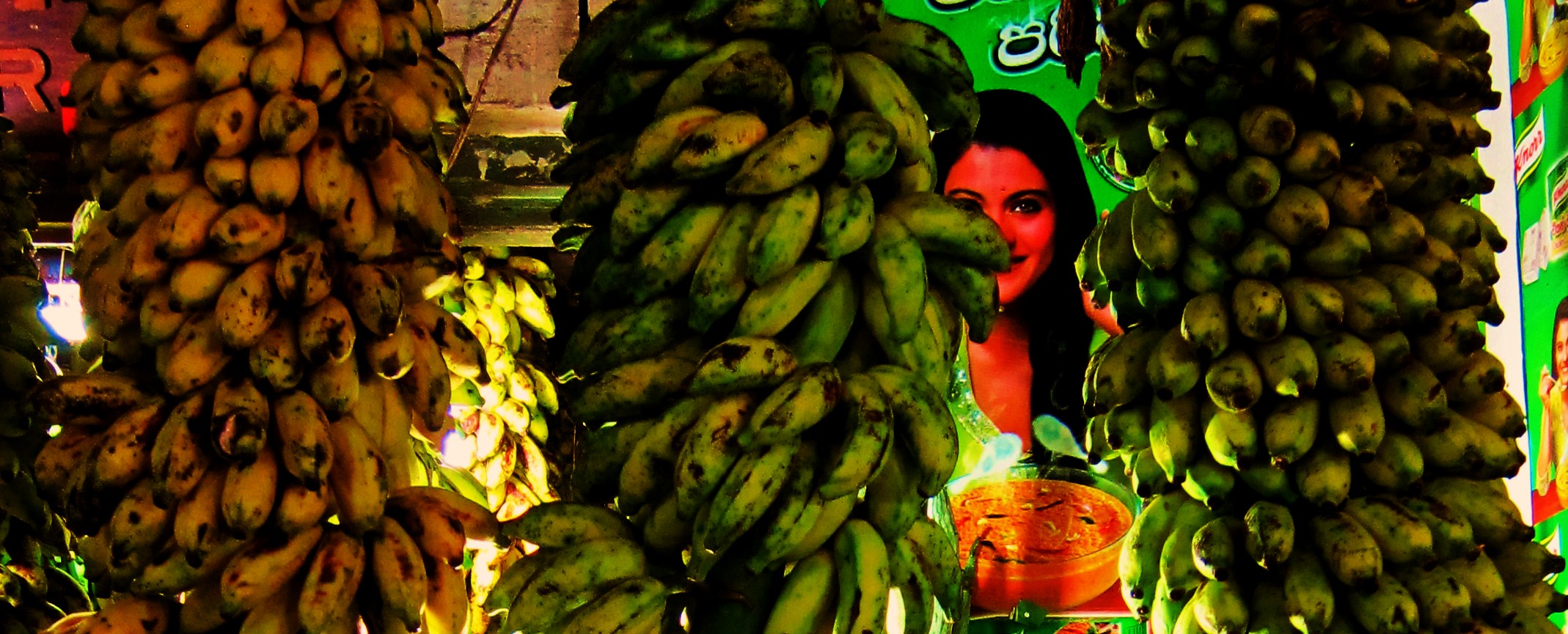 Sri Lanka 2012 - Bananas are fun