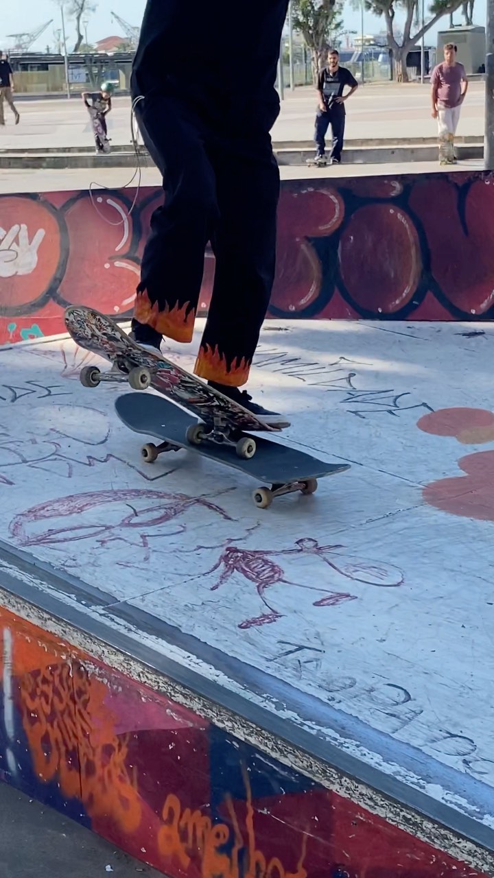 BLUNT ON TOP OF THE SKATEBOARD