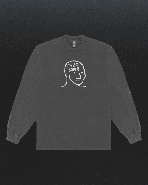 "i’m so early" Vintage Black Crew Neck T-shirt