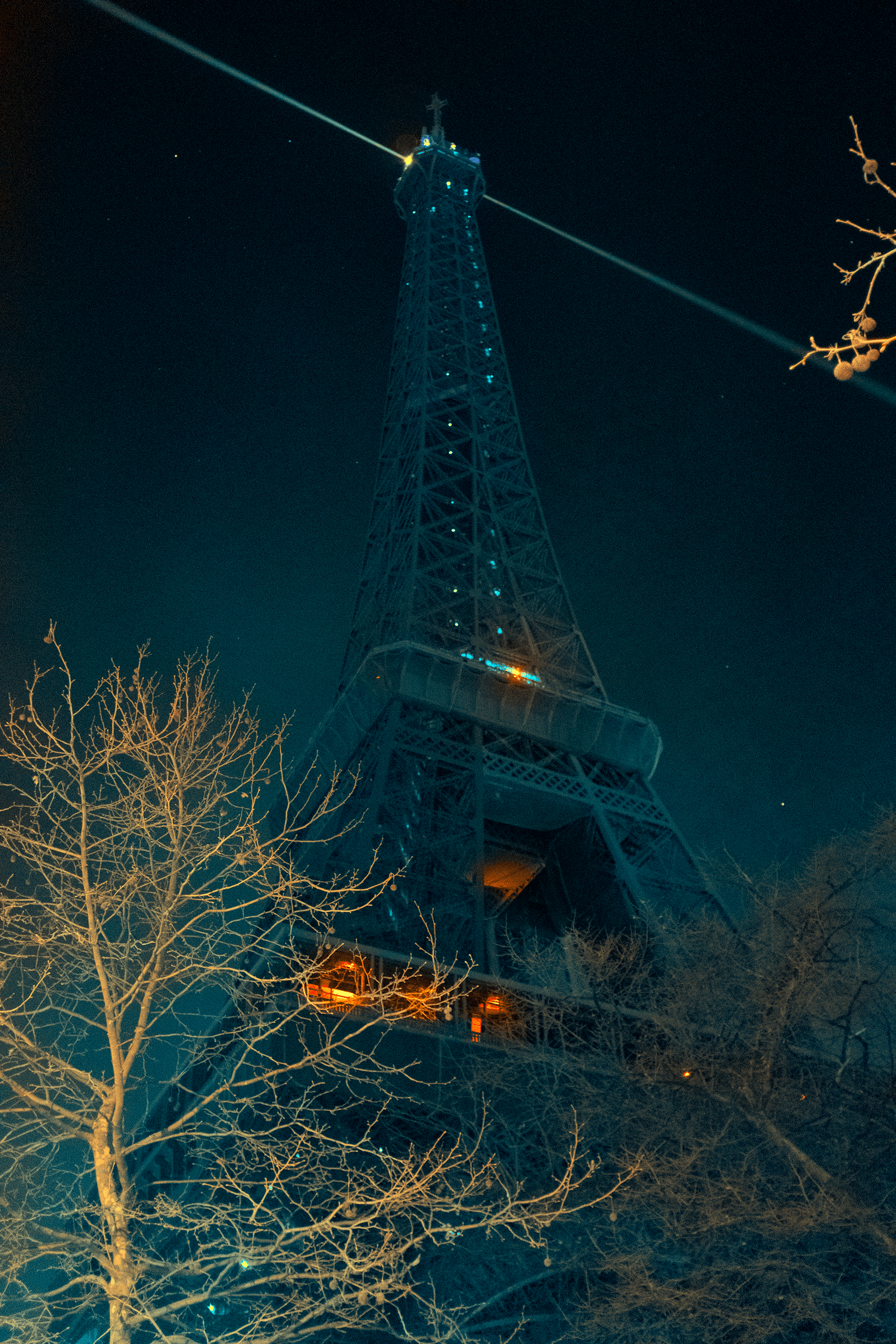 Amour en Paris: The Romance of the Eiffel Tower