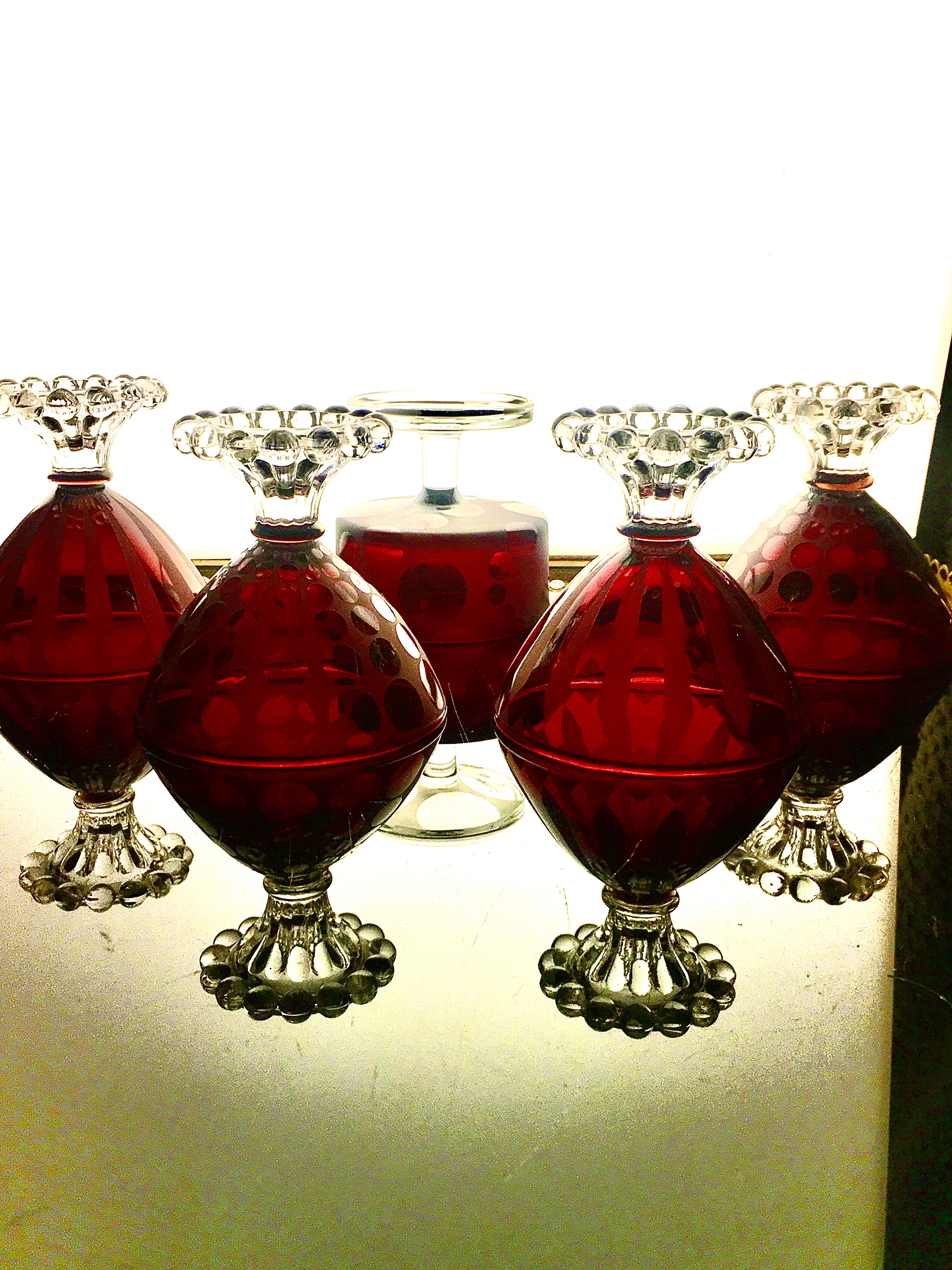 The Queen's Gambit Rouge